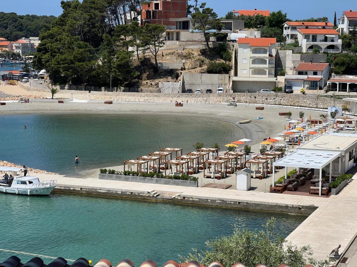 Villas Arbia - Margita Beach Hotel Banjol Buitenkant foto