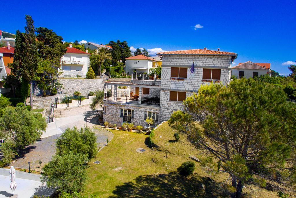 Villas Arbia - Margita Beach Hotel Banjol Buitenkant foto