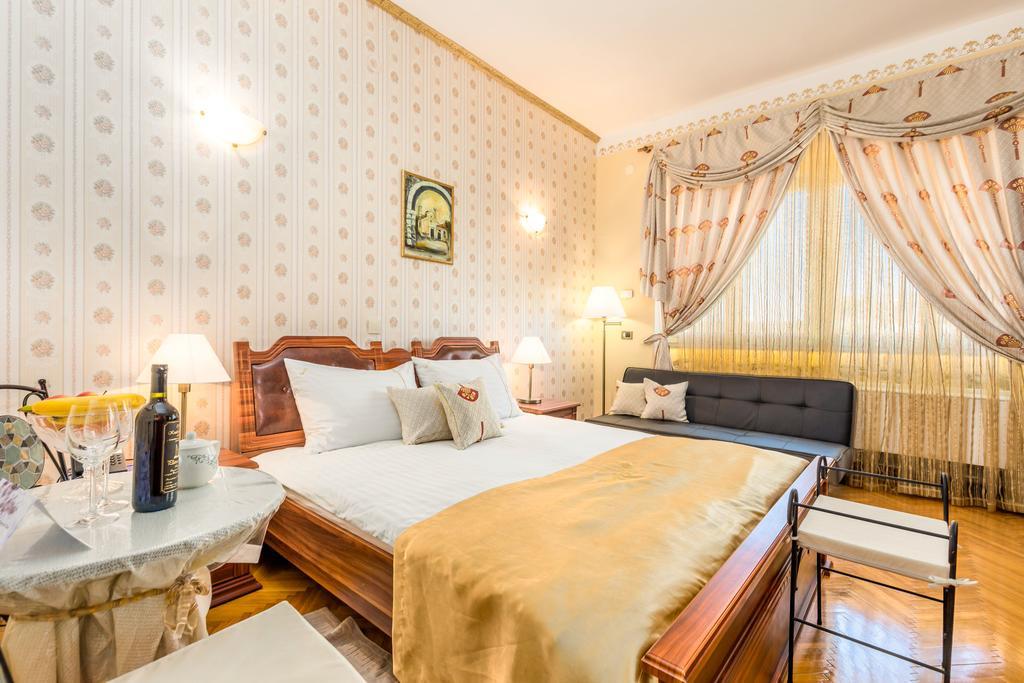 Villas Arbia - Margita Beach Hotel Banjol Buitenkant foto