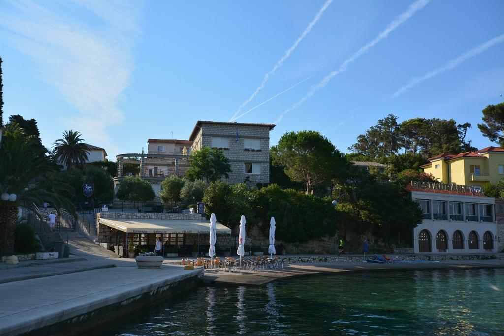 Villas Arbia - Margita Beach Hotel Banjol Buitenkant foto